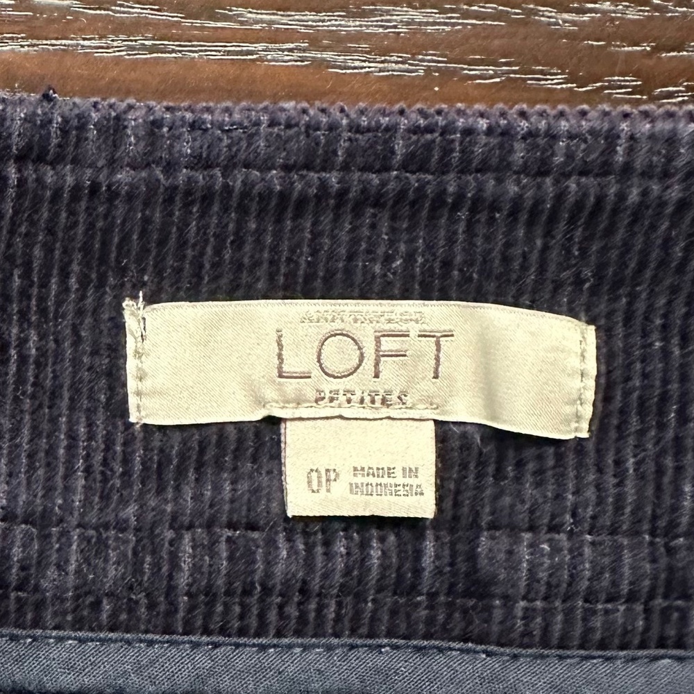 *LOFT* Petite Dark Blue Corduroy Skirt w/ Pockets Size 0P - Picture 6 of 7